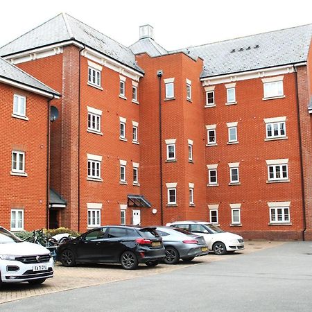 Lovely Modern Apartment Close To Town Centre Lexden Exterior photo